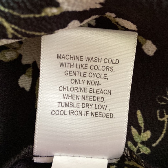 Macy’s Fever Women’s Floral Blouse - Picture 10 of 10